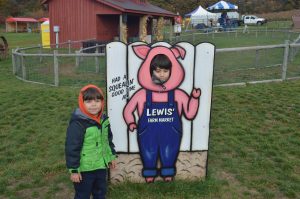 Read more about the article 8 Michigan Travel Destinations for the Family